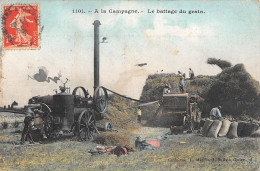 CPA AGRICULTURE / A LA CAMPAGNE / BATTAGE DU GRAIN - Cultivation