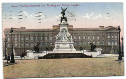 Queen Victoria Memorial And Buckingham Palace - Buckingham Palace