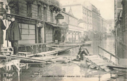 FRANCE - Paris - Rue Saint Dominique - Carte Postale Ancienne - Überschwemmung 1910