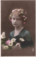 ENFANT - Portrait D'une Enfant Avec Des Fleurs  - Colorisé - Carte Postale Ancienne - Abbildungen
