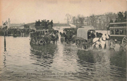 FRANCE - Paris - La Seule Partie Praticable De L'Esplanade Des Invalides - Carte Postale Ancienne - Inondations De 1910