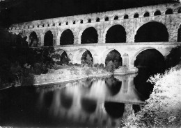 CPSM 30 - PONT DU GARD AQUEDUC ROMAIN ILLUMINE 1955 ED REAL - Remoulins