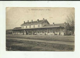 34 . PAULHAN . LA GARE . VUE SUR LES VOIES DE CHEMIN DE FER . - Paulhan