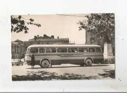 VERDUN SUR GARONNE (T ET G) CARTE PHOTO LE DEPART VERS TOULOUSE PAR LE CAR DE BEAUMONT DE LOMAGNE (BEAU PLAN) - Verdun Sur Garonne