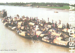 Bangladesh:Boat In Rows On The River, Ethnic - Asien