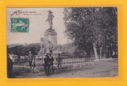 SAINT-CERE -46- Monument Canroibert - Animation - A 3971 / 72 - Saint-Céré