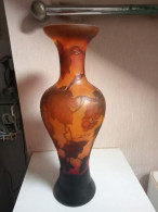 Vase Ancien Dans Le Gout De Gallé Hauteur 41 Cm - Vazen