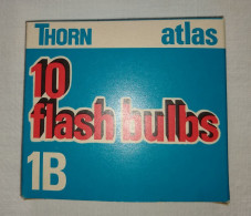 Boîte Vintage De 10 Flash Bulbs  Thorn  Atlas   1B - Matériel & Accessoires