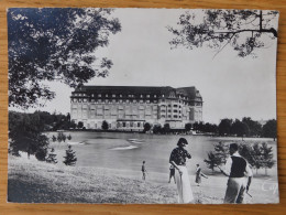 88 - VOSGES - Vittel - Le Grand Hôtel De L'Ermitage Et Le Golf - Vittel