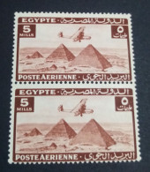 EGYPT 1933 - Pair Of An Imperial Airline Over The Pyramid STAMP, SG 197, Original Gum , MNH - Neufs