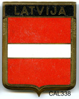 CAL338 - PLAQUE CALANDRE AUTO - LATVIJA - Emailschilder (ab 1960)