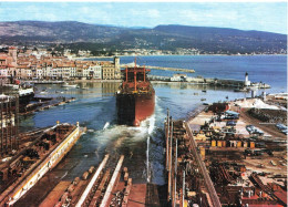 La Ciotat * Lancement D'un Bateau Aux Chantiers Navals De La CNC * Paquebot - La Ciotat