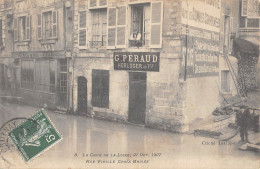 CPA 42 LA CRUE DE LA LOIRE / 21 OCT 1907 / RUE VIEILLE CROIX BRISEE - Andere & Zonder Classificatie