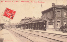 Tergnier * La Gare Et Les Quais * Ligne Chemin De Fer * Environs De La Fère - Altri & Non Classificati