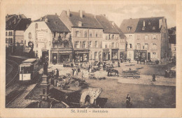 CPA 57 SAINT AVOLD / MARKTPLATZ / ATTELAGE A CHIEN SUR LA PLACE - Sonstige & Ohne Zuordnung