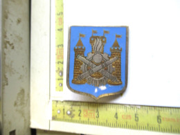 LADE MAD -  FRENCH ARMY C.I.S.M. 1 TRANSPORT, LOGISTICS ENAMEL POCKET BADGE, - Airforce