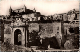 TOLEDO - Puente De Alcantara Y Alcatzar Antes Del Asedio - Toledo