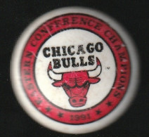 77100- Pin's..-Les Bulls De Chicago . Basketball Basée à Chicago. - Pallacanestro