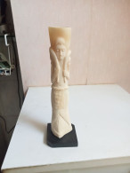 Statuette Africaine Du XIXème Hauteur 21 Cm En Ivoir - Art Africain