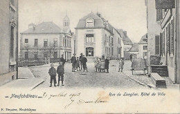 BELGIQUE - 1903 -  NEUFCHATEAU -  RUE DE LONGLIER- HOTEL DES ARDENNES - HOTEL DE VILLE - Neufchâteau