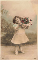 PHOTOGRAPHIE - Petite Fille - Colorisé - Carte Postale Ancienne - Photographie