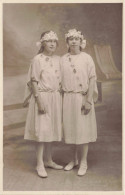 ENFANTS - Portrait - Des Jumelles  - Carte Postale Ancienne - Portraits