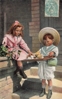 ARTS - Peintures Et Tableaux - Une Fille Et Son Frère Jouant Avec Les Poussins - Carte Postale Ancienne - Paintings