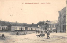 CPA 80 FLESSELLES / PLACE DE L'EGLISE / ATTELAGE A CHIEN - Autres & Non Classés