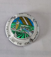 Capsule De Champagne - VALLEE DE LA MARNE- 08 - Rivière Fermée - Vallée De La Marne