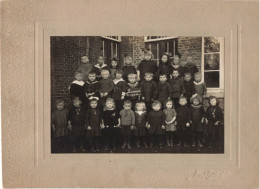 Photographie - Photo De Classe Limont 1924 - Dim 16,5/12 Cm Collé Sur Carton - Identified Persons