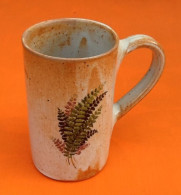 Tasse / Mug   Céramique Traditionnelle à Décor De Feuilles De Fougère - Sonstige & Ohne Zuordnung