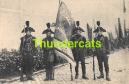 Delcampe - CPA BELGIQUE FETE MILITAIRE DU CENTENAIRE UNIFORM BELGE CHASSEURS DU BRABANT  - Uniformen