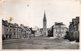 - Place Des Puits - (C1634) - Questembert