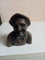 Cloche En Bronze Figurine Du XIXème Hauteur 11 Cm X 9 Cm - Campane