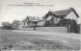 44 PREFAILLES - Les Chalets "Les Brisants", Roche Moyne, Roche Creuse Et Les Algues - Préfailles