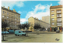 76 - CANTELEU - La Place Du Marché - Ed. Le Goubey N° 3 - Immeubles Cités, Citroên Ds, Renault R4 4L Fourgonnette - Canteleu