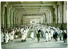 Pilgrims Performing SA'AI In Safa-Marwa - Arabia Saudita