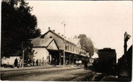 * T2/T3 Baja, Vasútállomás, Vonat. Weinstock Ernő "A Fény" Fényképező és Levelezőlap Vállalat Reklám, Photo (fl) - Ohne Zuordnung