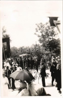 * T2/T3 1927 Budaörs, Szent István Ünnep Augusztus 20-án, Felvonulás. Photo (Rb) - Zonder Classificatie