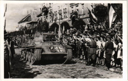 ** T1 1940 Kézdivásárhely, Targu Secuiesc; Bevonulás, Harckocsik, Tankok / Entry Of The Hungarian Troops, Tanks - Ohne Zuordnung