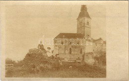 * T1 1919 Németújvár, Güssing; Vár Kirándulókkal / Schloss / Castle With Hiking Family. Photo - Non Classés