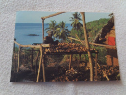 BELLE CARTE ......PREPARATEUR DE COPRAH....MOHELI - Comoros