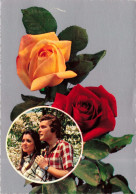 COUPLE - Un Couple Et Des Roses - Chemises à Carreaux - Colorisé - Carte Postale - Coppie