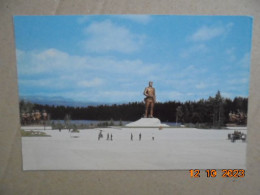 Grand Monument Immortel Erige Au Bord Du Lac Samdjiyeun - Corée Du Nord