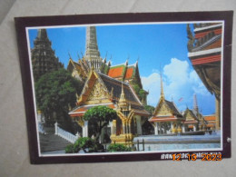 Bangkok, Thailand. Thai Arts In A Corner Of Wat Phrakaeu. Post Card From The Land Of Smile B255 - Thaïlande