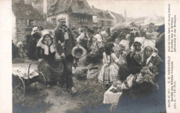 MUSEE - Société Des Artistes Français - Jour De Foire Dans Bourg Breton - EB Hirschfeld - Animé - Carte Postale Ancienne - Musées