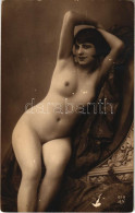 * T2/T3 Erotikus Meztelen Hölgy / Erotic Nude Lady. A.N. Paris 519. (non PC) (felületi Sérülés / Surface Damage) - Unclassified
