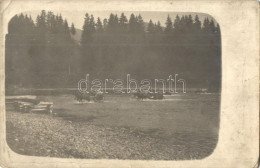 T2/T3 1918 Osztrák-magyar Katonák átkelése Folyón / Austro-Hungarian Soldiers Corossing A River, Photo (EK) - Ohne Zuordnung