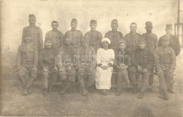 ** T2 Tábori Kórház Orvosokkal, Katonatisztekkel és ápolónővel / WWI K.u.k. Military Hospital With Officers, Doctors And - Non Classificati