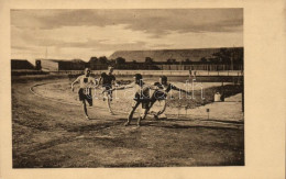 ** T1/T2 1911 FTC Versenye, 4x100 Méteres Staféta Utolsó Váltásai; Radóczy, Jankovich, Petersen, Hermann; M.A.C. Győzele - Zonder Classificatie